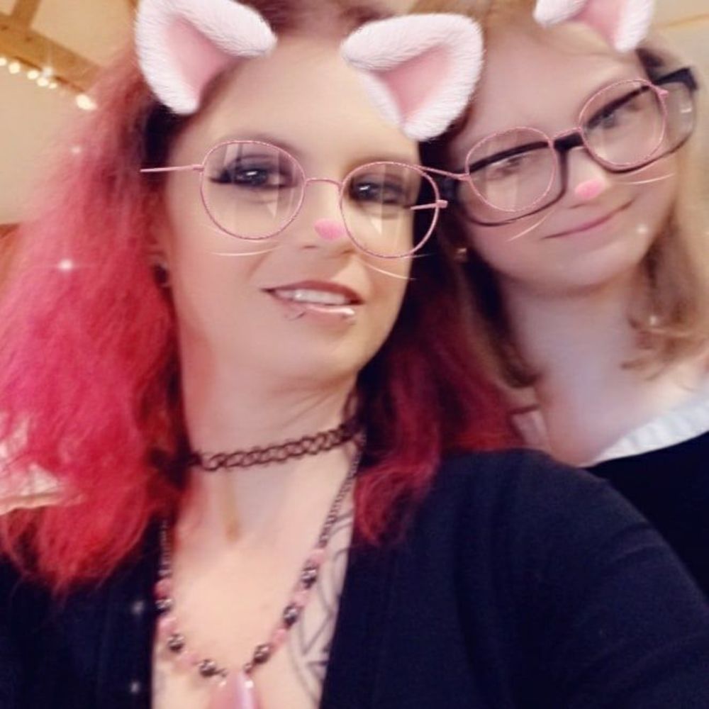 Meet your Posher, Crystal